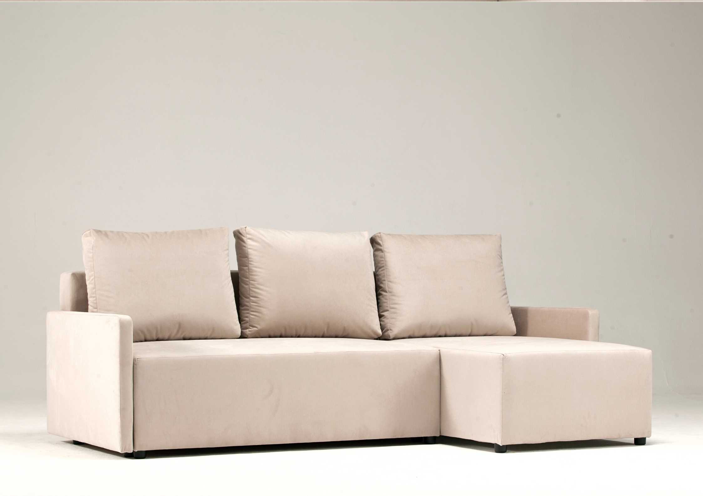 Beżowy narożnik do małego salonu